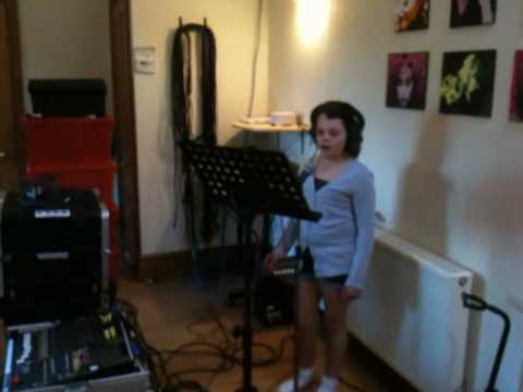 Klaudia M  - Singing  "The heart will go on"