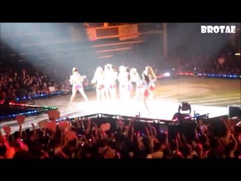 111210 SNSD SG CONCERT - Gee (HD)