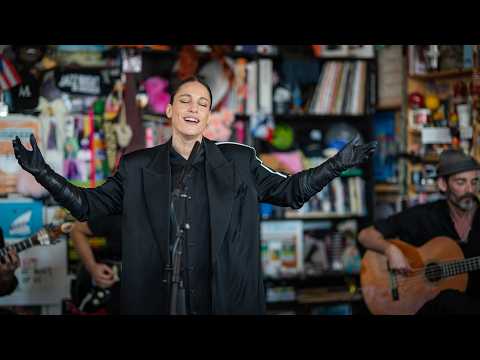 Carminho: Tiny Desk Concert