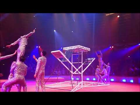 Premiere im  Circus Krone: „ICH. DU. WIR. neue Winterspielzeit  in München 2025-2026Teil 3-14