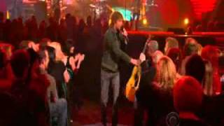 Dierks Bentley - Am I The Only One Live at the 46th ACM Awards 2011