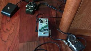 Video thumbnail for Throbak Strangemaster Demo (with Humbuckers) by AskAGuitarPro