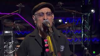 Fito &amp; Fitipaldis &quot;Entre dos mares&quot; Versión de Platero y Tú. Directo en Sesiones Movistar +