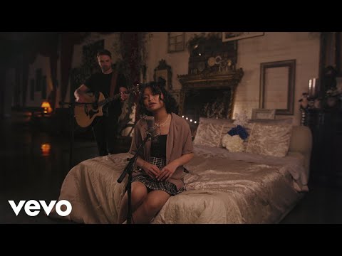 Video: Lyn Lapid - Comatose (Acoustic)