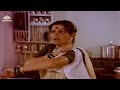 स्लीव्हलेस ब्लॉउज घालायला मी काय पेह�