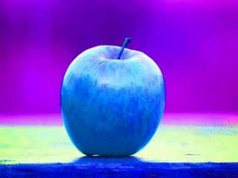 Der Künstler und der Apfel