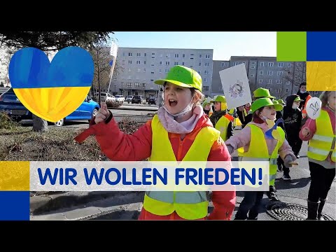 Wir wollen Frieden für die Ukraine! Kinder marschieren für den Frieden