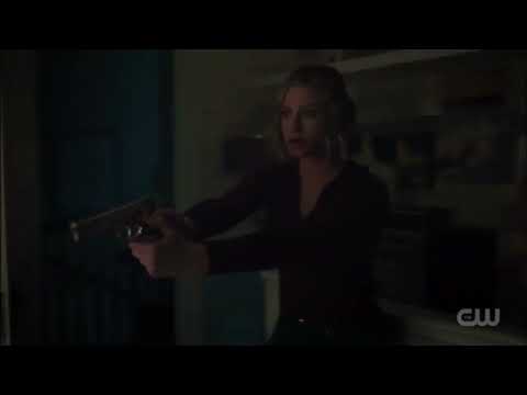 Riverdale 6x17 Betty goes after TBK again find out that TBK capture Charles and her Mother.