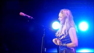 Miranda Lambert Breaks Down During House that Built Me