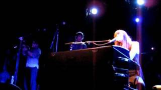 Diane Birch &quot;Photograph&quot; Encore at Le Poisson Rouge NYC 8/18/09