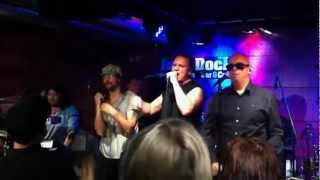 skupina J.A.R. hraje píseň Neviděli mou Funku v klubu Jazz Dock (13.6.2012)