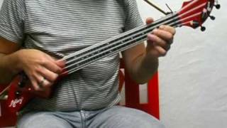 Video thumbnail for Guild / Dearmond Ashbory Bass [fretless] Soundbeispiel - Test by offbeat2000