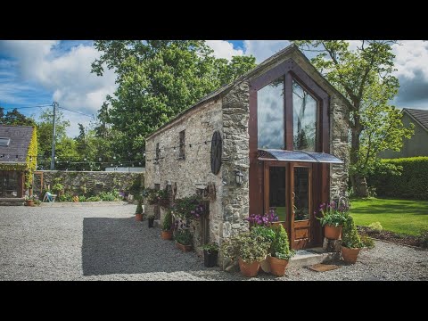 Crow's Hermitage - A Charming Stone Cottage in Dublin