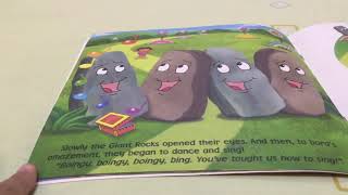 Reading Dora books for kids 3