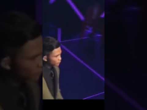 Gurauan berkasih Live GV 2017 @OfficialWanyHasrita duet Tajul