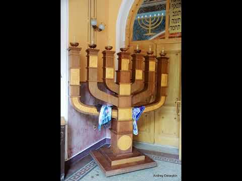 LECTURE EN FRANCAIS DU TEHILIM 111