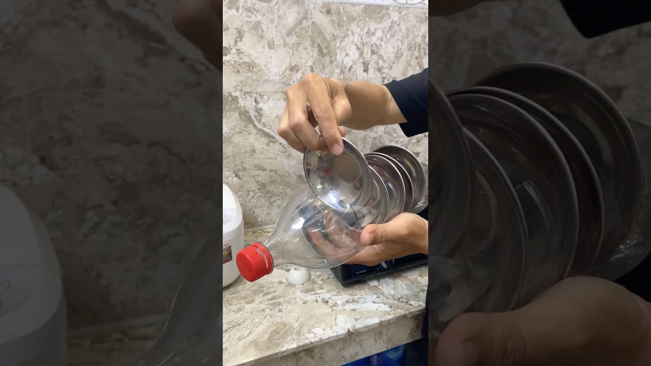 Brilliant kitchen idea using a plastic bottle #creative #ideas #tricks #tips #diy #kitchen