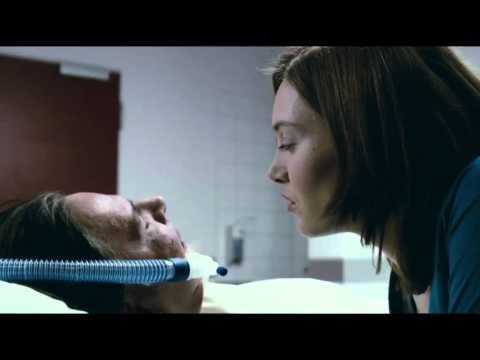 Elle ne pleure pas, elle chante