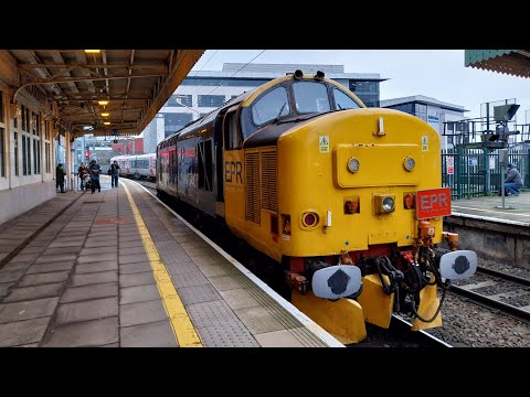 Europhoenix 37407 'Blackpool Tower' arriving and departing Cardiff Central 19/01/2026