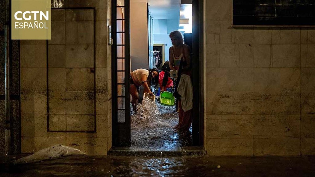 Fuertes inundaciones causan la muerte de una persona y provocan daños en viviendas y carreteras