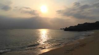 preview picture of video '[与論島の海] 夕暮れの前浜海岸 MAEHAMA Beach, YORON Island, JAPAN'
