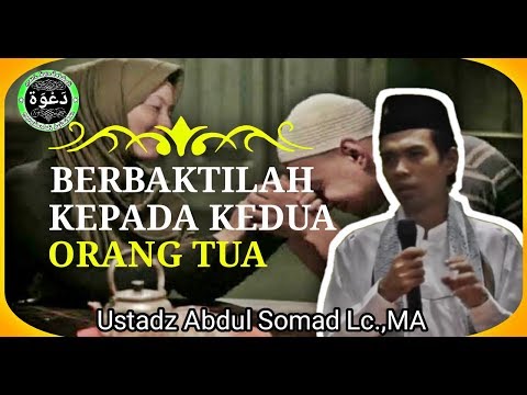 <p>Islam menjadikan berbakti kepada kedua orang tua sebagai sebuah kewajiban yang sangat besar. Rasulullah shallallahu ‘alaihi wa sallam bersabda ketika ditanya tentang amal-amal saleh yang paling tinggi dan mulia,</p>
<p>“Shalat tepat pada waktunya … berbuat baik kepada kedua orang tua … jihad di jalan Allah.” (HR. Bukhari dan Muslim)</p>
<p>Lihatlah … betapa kedudukan orang tua sangat agung dalam Islam, sampai-sampai Rasulullah shallallahu ‘alaihi wa sallam menempatkannya sebagai salah satu amalan yang paling utama. Lalu, sudahkah kita berbakti kepada kedua orang tua?</p>
<p>=================================================<br />
Selamat Datang di Channel youtube<br />
MARI BERDAKWAH<br />
pengarahan tujuan hidup lurus dan berisikan ceramah agama dan semoga bermanfaat.<br />
==============================================<br />
Mohon dukung Channel ini dengan cara LIKE,SHARE dan klik tombol SUBSCRIBE dan jangan lupa nyalakan LONCENG.<br />
==============================================<br />
Sumber Video:UNIVERSITAS AHMAD DAHLAN<br />
TERIMA KASIH BANYAK TELAH MENSUPPORT CHANNEL INI.</p>
<p>#ustadabdulsomad #orangtua #berbakti</p>
<p>Islam menjadikan berbakti kepada kedua orang tua sebagai sebuah kewajiban yang sangat besar. Rasulullah shallallahu ‘alaihi wa sallam bersabda ketika ditanya tentang amal-amal saleh yang paling tinggi dan mulia,</p>
<p>“Shalat tepat pada waktunya … berbuat baik kepada kedua orang tua … jihad di jalan Allah.” (HR. Bukhari dan Muslim)</p>
<p>Lihatlah … betapa kedudukan orang tua sangat agung dalam Islam, sampai-sampai Rasulullah shallallahu ‘alaihi wa sallam menempatkannya sebagai salah satu amalan yang paling utama. Lalu, sudahkah kita berbakti kepada kedua orang tua?</p>
<p>=================================================<br />
Selamat Datang di Channel youtube<br />
MARI BERDAKWAH<br />
pengarahan tujuan hidup lurus dan berisikan ceramah agama dan semoga bermanfaat.<br />
==============================================<br />
Mohon dukung Channel ini dengan cara LIKE,SHARE dan klik tombol SUBSCRIBE dan jangan lupa nyalakan LONCENG.<br />
==============================================<br />
Sumber Video:UNIVERSITAS AHMAD DAHLAN<br />
TERIMA KASIH BANYAK TELAH MENSUPPORT CHANNEL INI.</p>
<p>#ustadabdulsomad #orangtua #berbakti</p>
