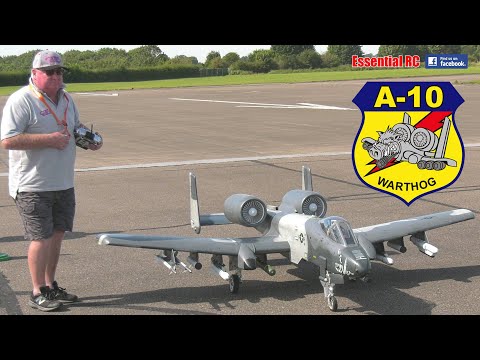 GIANT SCALE RC FAIRCHILD REPUBLIC A-10 WARTHOG