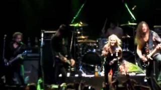 Doro: Haunted Heart + drum solo (live Oct.28 2010 in Russia, Moscow)