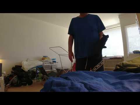 MongoTV_9580 - BADEKARVASK - Ligger Rent Vasketøj Sammen Mandag Formiddag