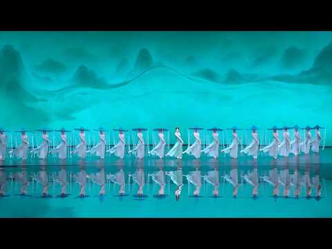 Танец дождя: удивительно красиво и умиротворяюще