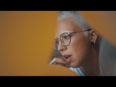 Stefanie Heinzmann - Carry The World (Official Video)