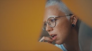 Stefanie Heinzmann - Carry The World (Official Video)