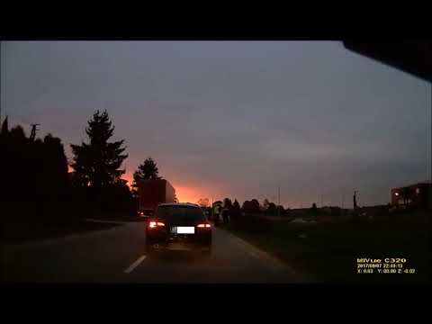 Kolizja, 3 auta osobowe oraz zaprzęg konny