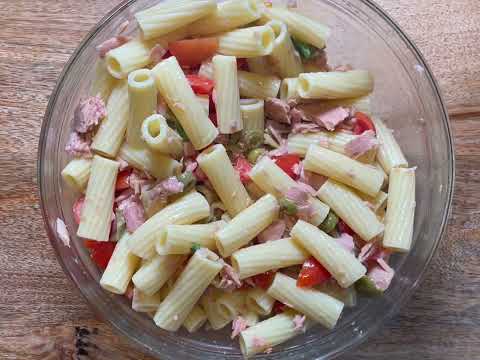 pasta fredda con pomodoro olive e tonno