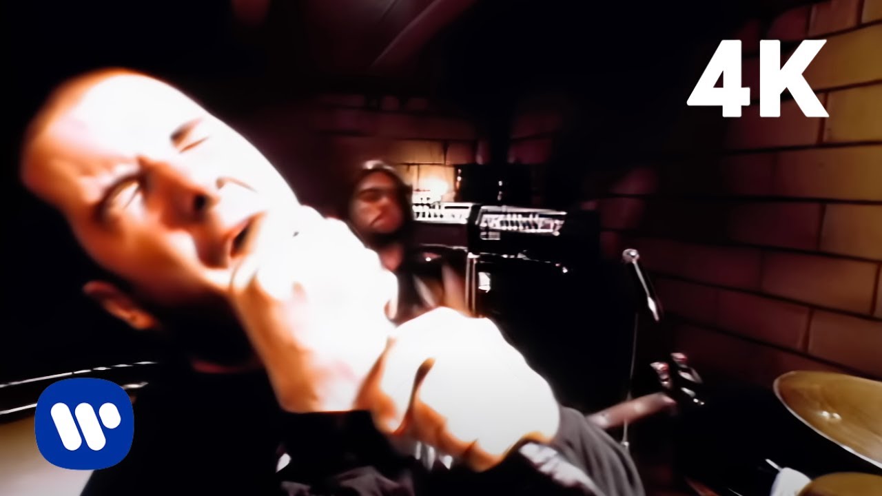 Pantera - I'm Broken (Official Music Video) [4K Remaster] - YouTube