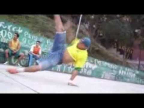 Power move - by bboy Amendoim in 2006
