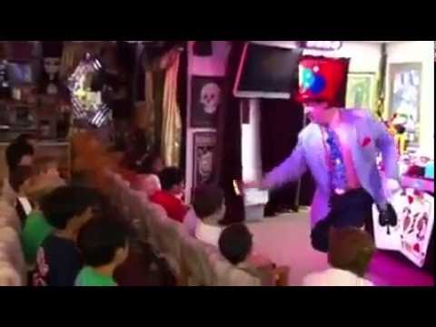 Incredible Throw Streamers