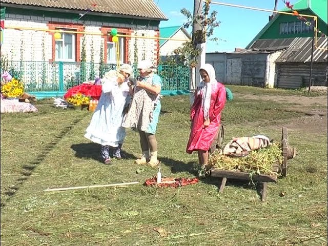 Тазга утырып шудылар,галош киеп биеделәр
