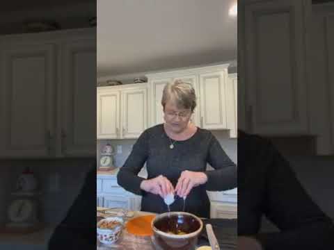 Mama Sue's Southern Kitchen makes COUNTRY CHOCOLATE PIE | Delicious Desserts | Recipe Ideas