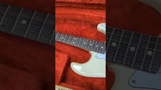 Video thumbnail for Fender Ritchie Blackmore Stratocaster®, Scalloped Rosewood Fingerboard, Olympic White by kissyweb