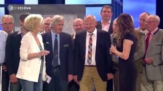 Vicky Leandros - Theo, wir fahrn nach Lodz - live bei Carmen Nebel mit 55 Theos, die n. Polen fahren