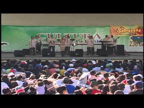 Leslie Medina y sus Rivales - Concierto La Chica Bomba