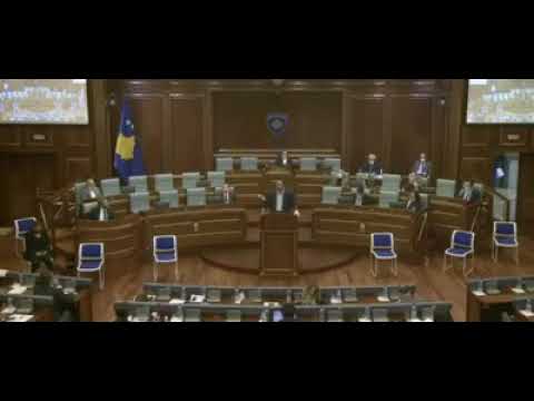 Konjufca: Ani Beka kur fol kundër diktaturës, shuj Bek rri çatje allahile, mos na lodh!
