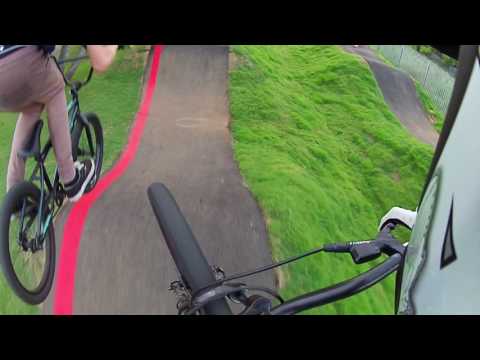 BMX vs DJ Bike - Asphalt jump line