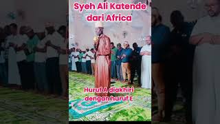 Download lagu Merdu sekali suara Syeh Katende, yang diakhiri dengan huruf E mp3