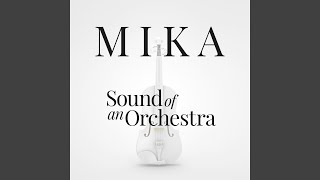 Kadr z teledysku Sound of an Orchestra tekst piosenki MIKA