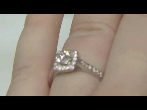 0.86ct Round Brilliant Cut Pave Set Halo Ring HD015