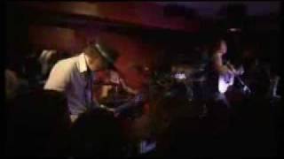 The Kooks - She Moves In Her Own Way (Live)