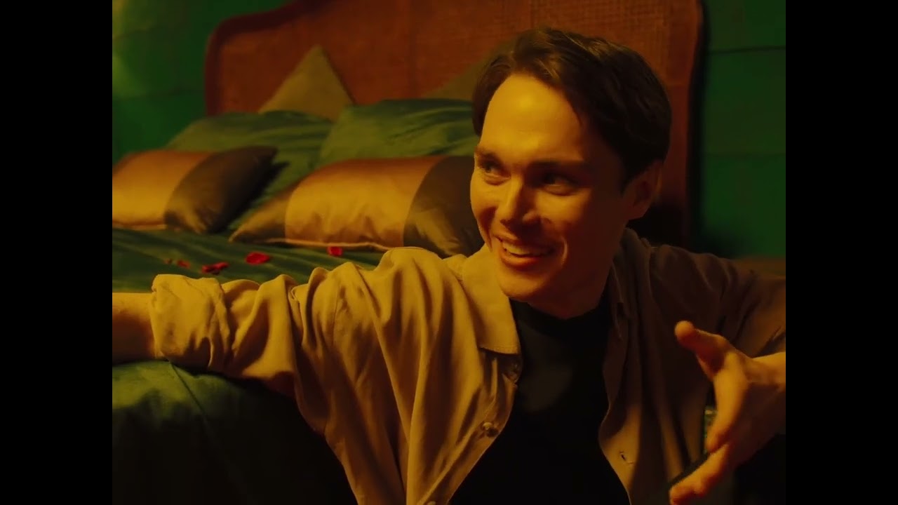 Miniature de la vidéo THE PINK PILL (2022) - Thriller Short Film du film The Pink Pill