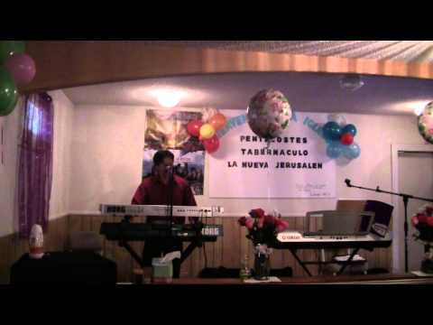 Ramon Reyes tocando bueno es alabar en la iglesia tabernaculo la nueva jerusalem 007.843 367 1794
